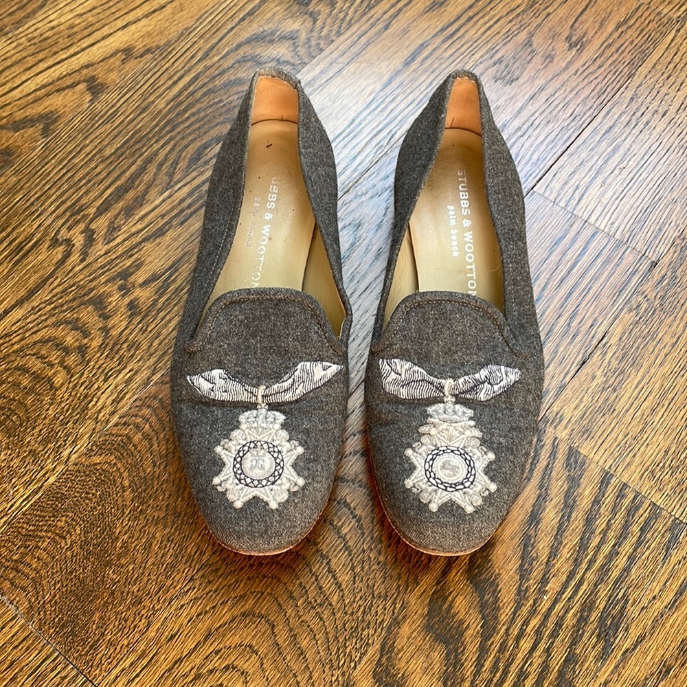 Stubbs & Wootton grey loafers with embroidery, size 7.5